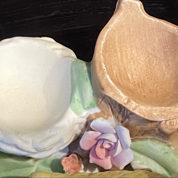 Royal Crown Pottery Hand Painted Yellow Finches Salt/pepper Shakers W/bird Nests - Picture 12 of 16